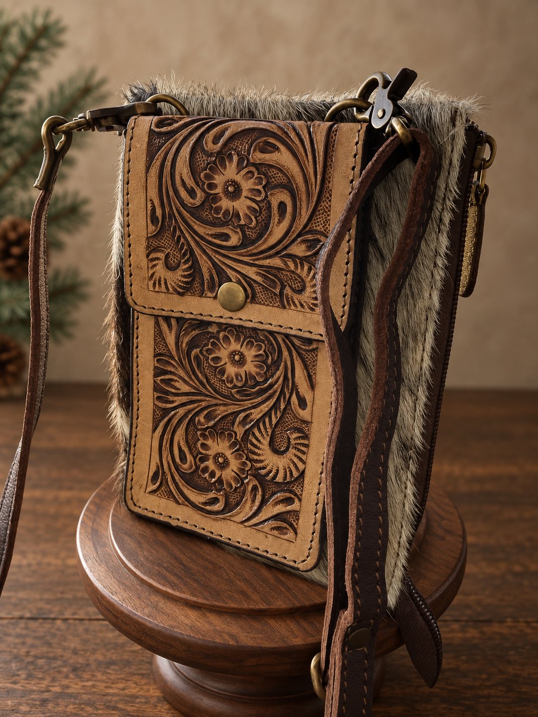 Prairie Floral Cowhide Crossbody (Saddle Brown, Tan)